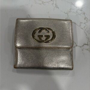 Gucci compact wallet